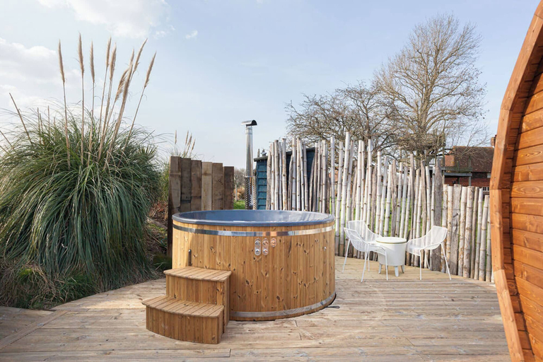Outdoor spa tub 2, Orchard View Shepherds Hut, West Sussex