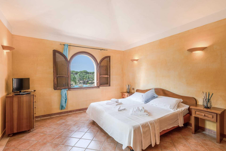 Room amenity 5, Classical Residence Baia Delle Palme Premium Num1212, Cagliari