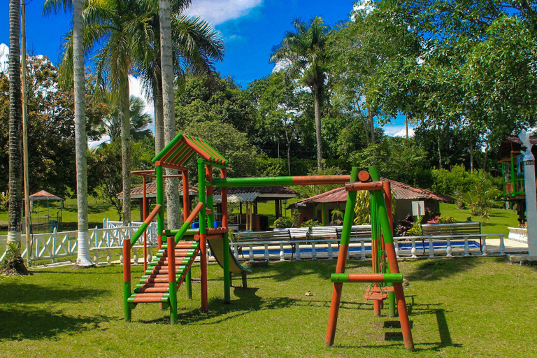 Others 5, Room-room With 1 Double bed and 2 Single, Pereira