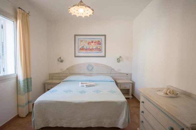Room 5, Superb Le Residenze del Golfo di Orosei Num2192, Nuoro