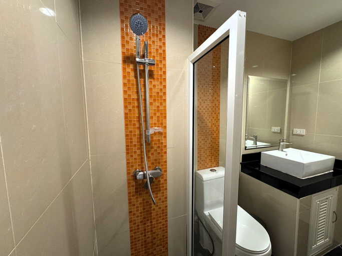 Bathroom 4, Bright Corner Pool-view Studio With Balcony - New Nordic VIP 3, Pratumnak, Pattaya