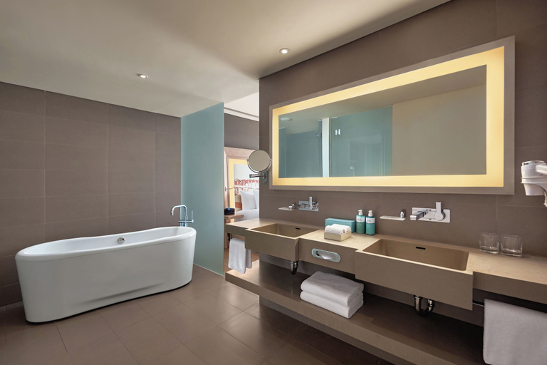 Bathroom 5, Novotel Danang Premier Han River, Da Nang