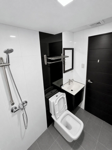 Bathroom 4, Inn De Avenida Quezon City, Quezon City
