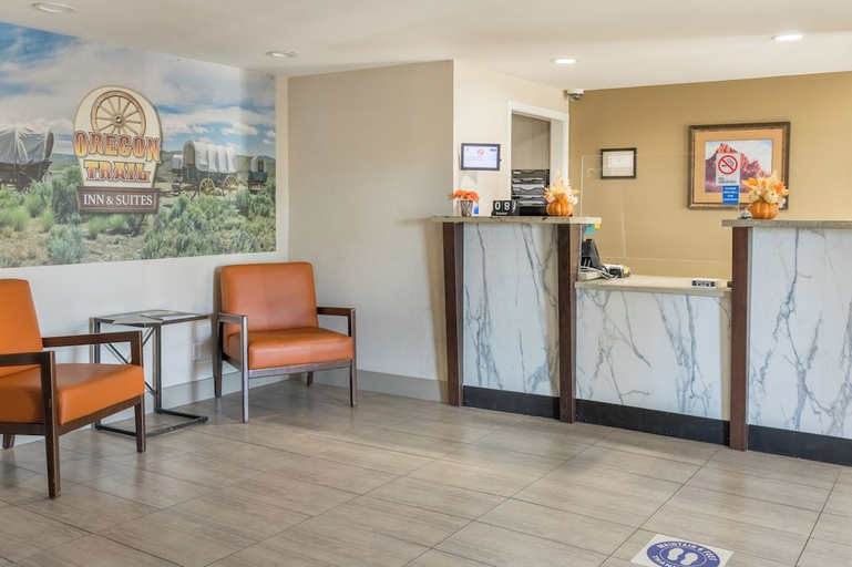 Public Area 3, Oregon Trail Inn and Suites, Lake