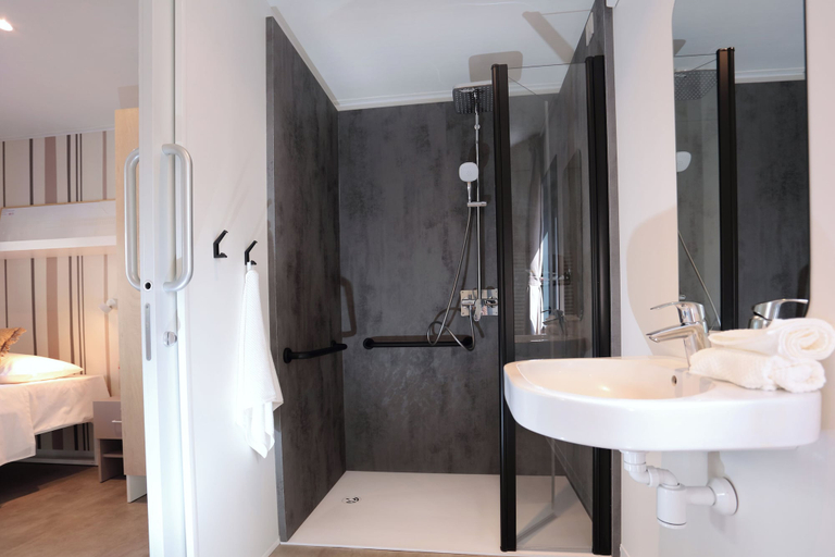 Bathroom 4, Fabulous Village, Rome