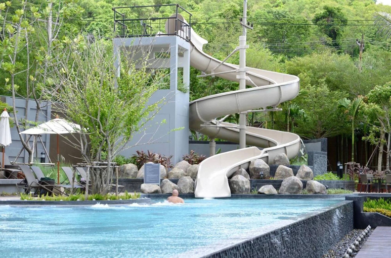 Pool 5, 2 Bed Room High Floor Sea View Unit, Pattaya