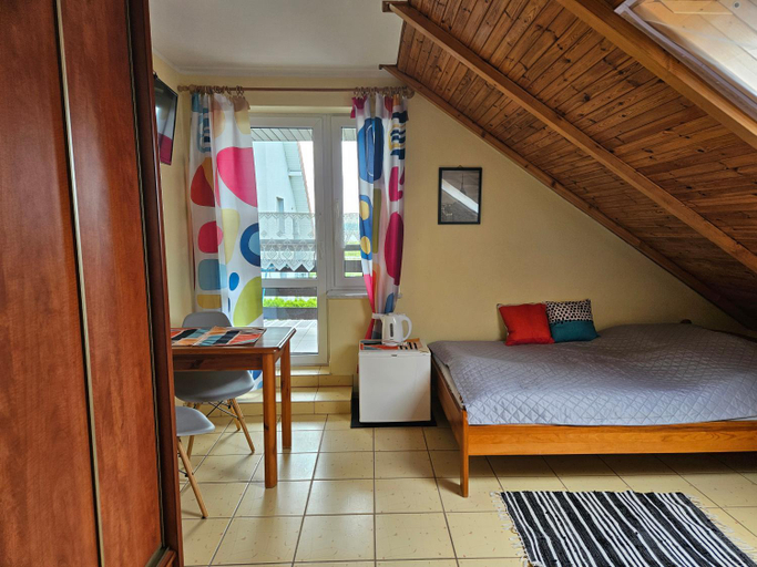 Bedroom 1, Stokrotka pokoje i domki, Nowy Dwór Gdański