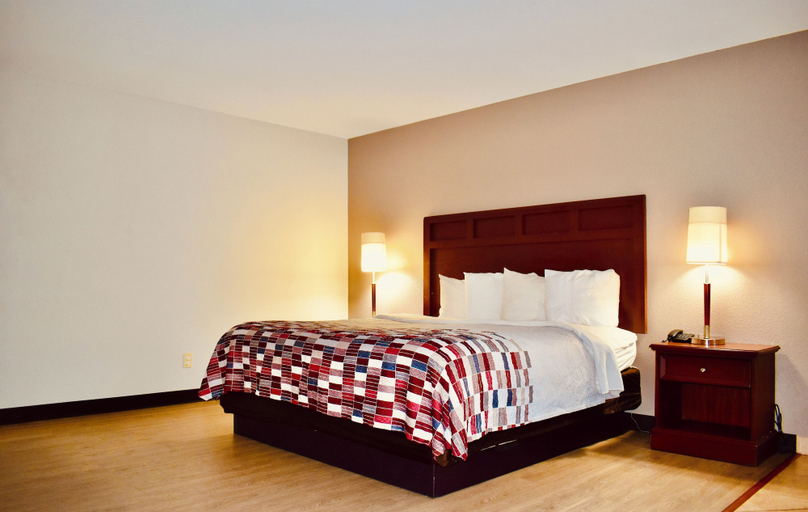 Bedroom 4, Red Roof Inn & Suites Little Rock, Pulaski