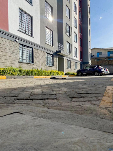 Parking, Cozy Studio in Mlolongo With City & Lake Views, Mavoko