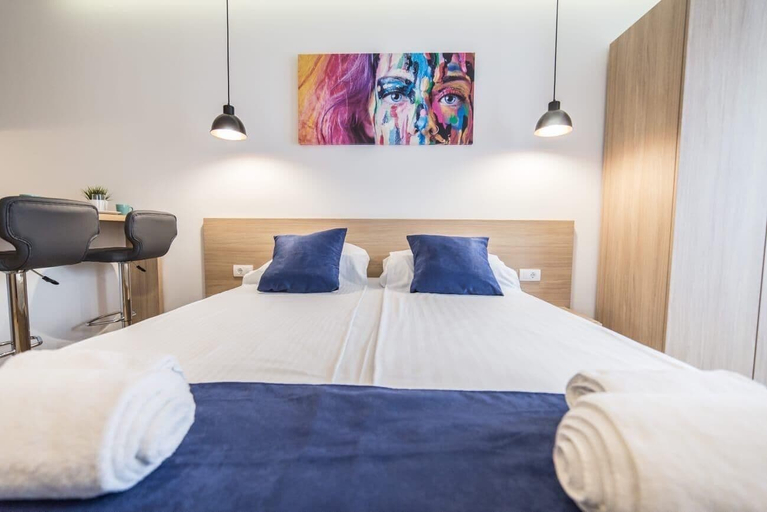 Room 5, Back suites, Belgrade