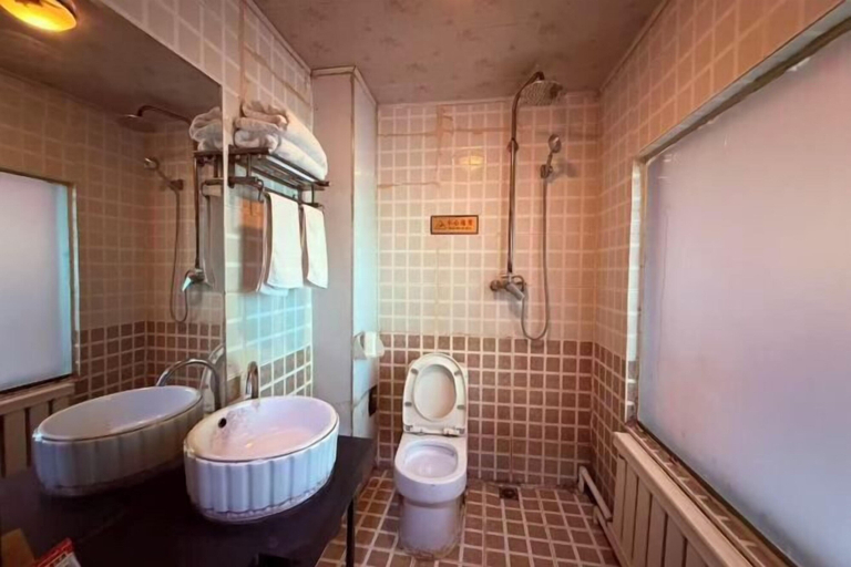 Bathroom 3, Xinyuan New Super 8 Express Hotel, Ili Kazakh