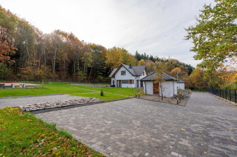 Exterior 5, Comfortable Holiday Villa, Sauna, Jacuzzi, Wadowice
