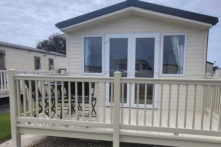 Terrace/patio, 3 Bed - Sleeps 8 - Pet Friendly - Beach, Lincolnshire