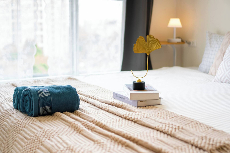 Room 2, 2BR 7 Mins Walk to BTS Bill Included, Chom Thong