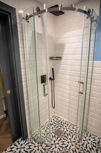 Bathroom 4, Ruwts Valletta Central Maisonette
