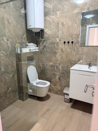 Bathroom 2, BeoAir apartments, Belgrade