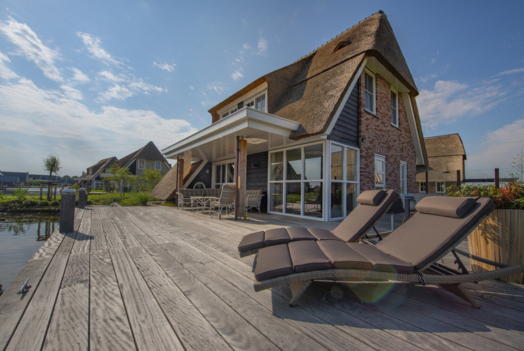 Exterior & Views 1, Friesland Villa w/ Sauna, Lemsterland