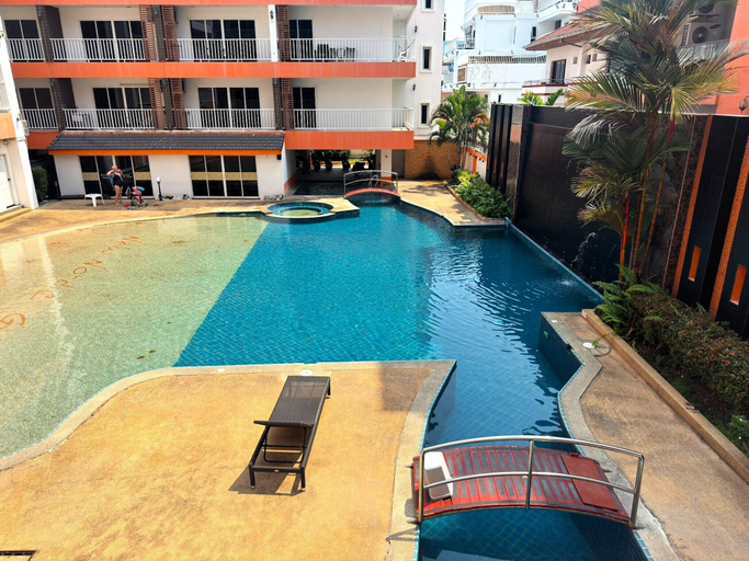 Pool 2, Bright Corner Pool-view Studio With Balcony - New Nordic VIP 3, Pratumnak, Pattaya