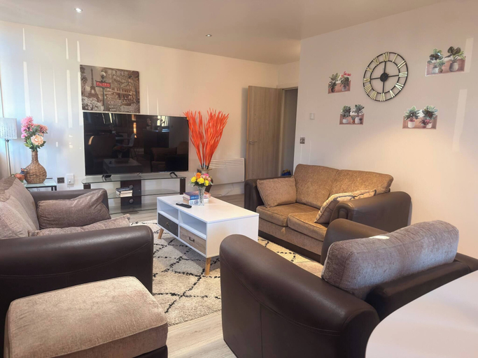 Living room 5, Winter Stays, Pool, Wi-fi, Parking, 3double Beds, Bradford