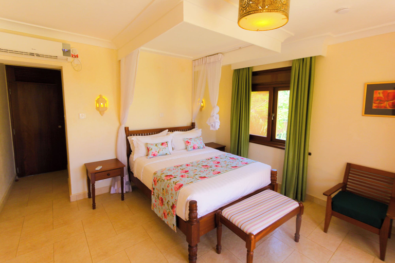 Room 5, Luxury Private Villas in Diani Beach, Mombasa Kenya, Msambweni