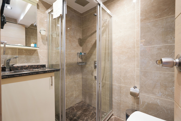 Bathroom 5, Rooms Inn Taxim, Beyoğlu