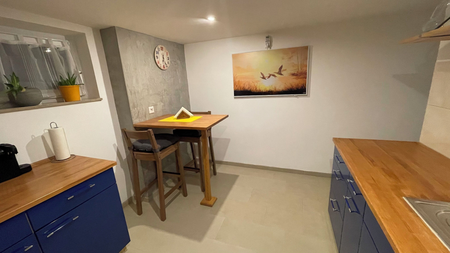 Others 2, Cozy furnished basement apartment, Region Hannover