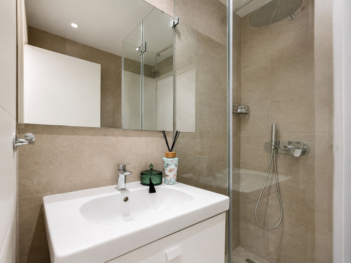 Bathroom 4, Elegant 2-bedroom Apartment in La Marsa, Tunisia, La Marsa