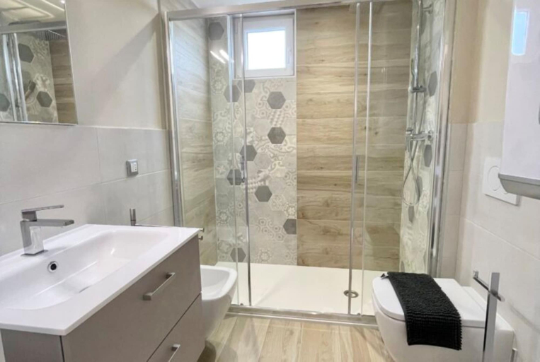 Bathroom, Charming Villa With Panoramic Views of the Fjord, Rovigo