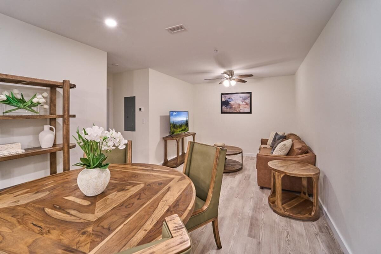 Interior 4, The Ruby 200, Sevier