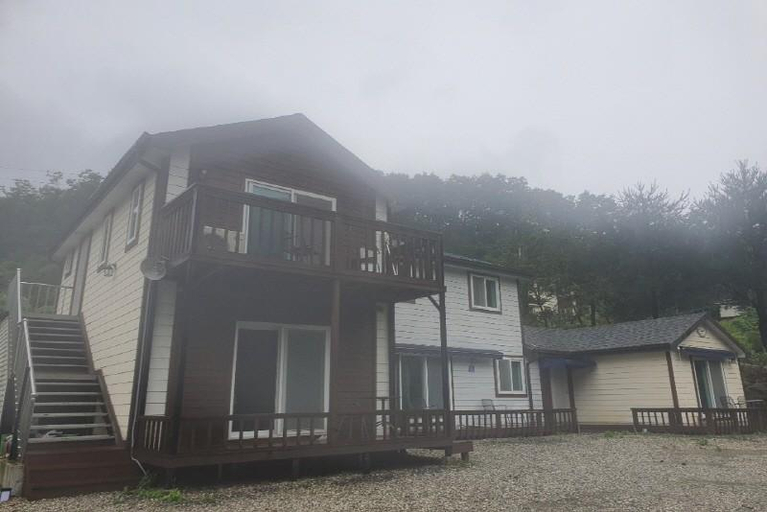 Exterior & Views 5, Jecheon Byeoldongjari Pension, Jecheon