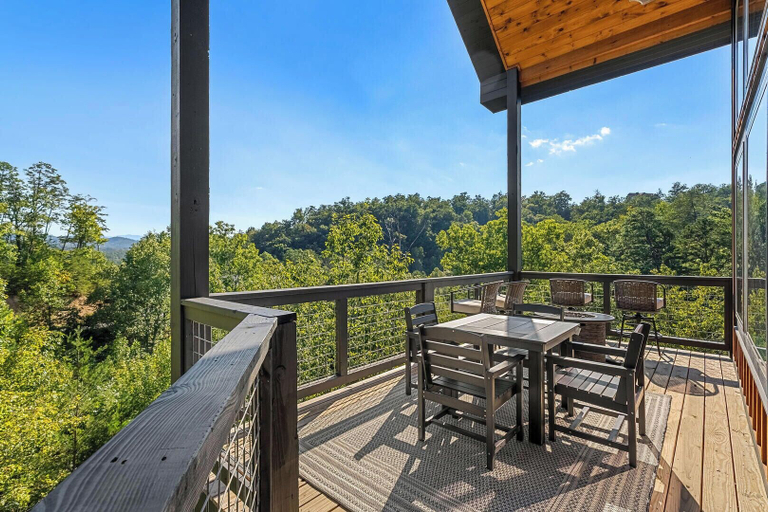 Outdoor dining 5, Peaceful Paradise, Sevier
