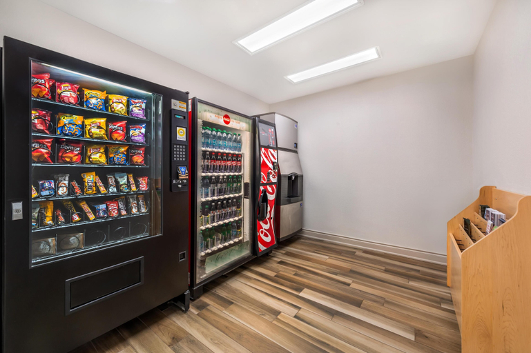 Food & Drinks 5, Best Western Plus 1000 Islands Hotel & Suites, Leeds and Grenville