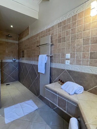 Bathroom 3, Chateau de Cachard, Ardèche