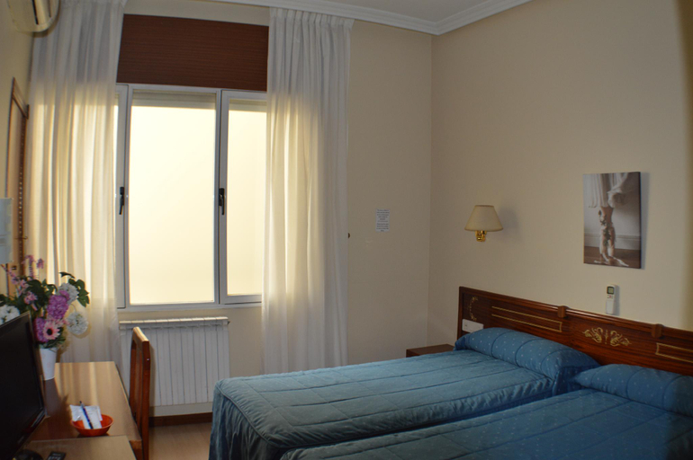 Bedroom 2, Hostal Centro Sol, Madrid