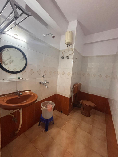Bathroom, Hotel Rhishabhb, South Andaman