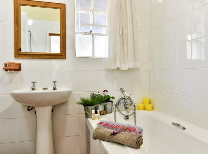 Bathroom 3, Charming Yellowwood Cottage for 2 People in Spacious Garden!, West Rand