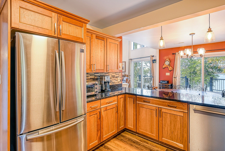 Private kitchen 5, Enchanting Lakefront Oasis With Fire Pit, Generous Patio, Dock, & Amazing Views, Louisa