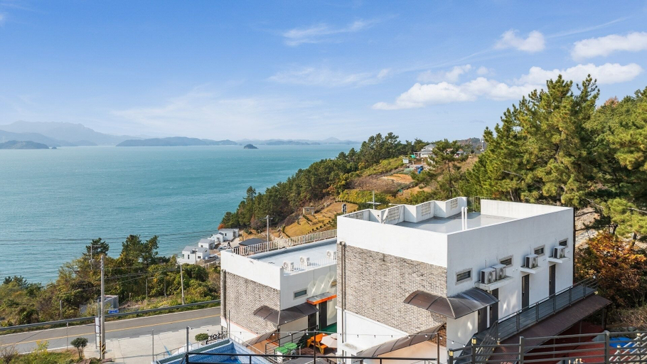 Exterior & Views, Yeosu Yegreena Spa Pension, Yeosu