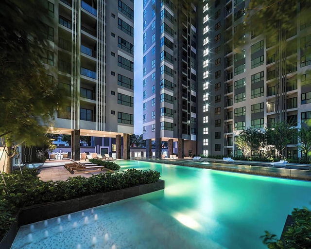Pool 4, Sea View Large Balcony Condo With Infinity Pool, Pattaya
