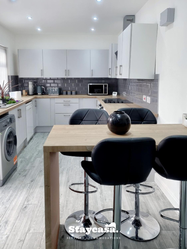 Others 3, Cowesby Co-Living - Private Room Self-Cater, Manchester