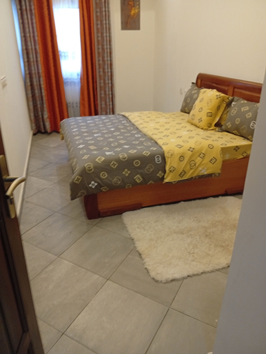 Room 3, Résidence Prestige KGV Appt 301, Wouri