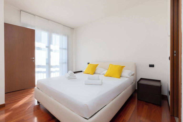 Room 2, Large Duplex With Private Terrace Gluck Milan, Milano