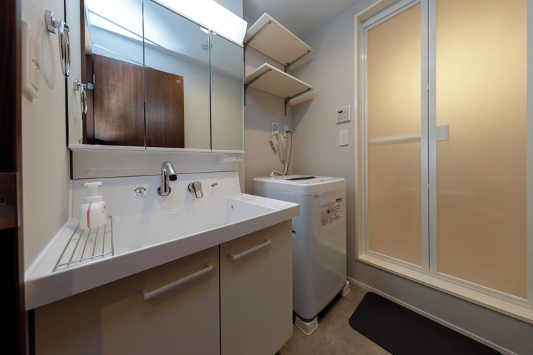 Bathroom 3, AI Grandir Azumabashi 2