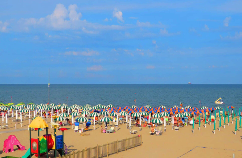 Beach 3, Bright Escape Near the Beach, Venezia