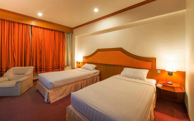 Bedroom 2, Thepnakorn Hotel, Muang Buri Ram