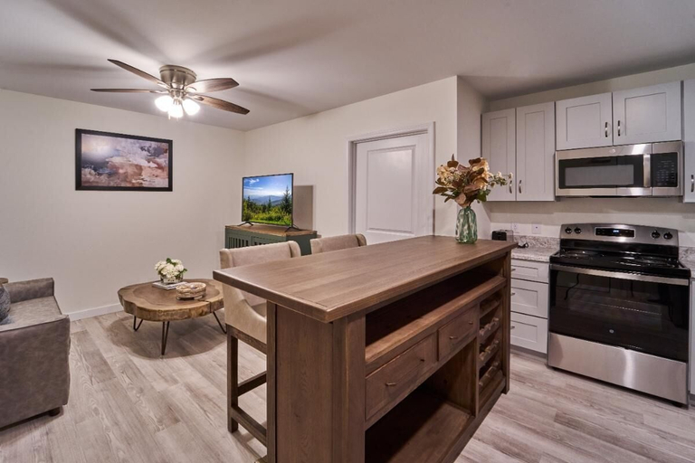 Private kitchen 2, The Ruby 203, Sevier