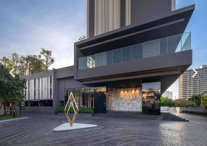 Exterior 2, Luxury Sea View 1BR Rooftop Infinity Pool & Gym, Pattaya