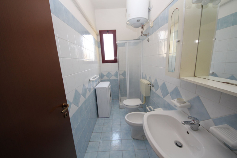Bathroom 2, Bright Flat in Rosolina With Shared Pool, Rovigo