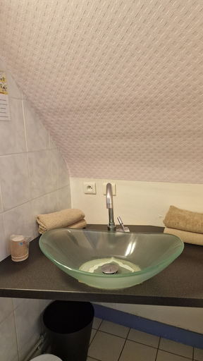 Bathroom 3, Hôtel Rose, Manche