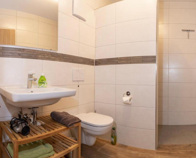 Bathroom 3, Hof am Horn - Fewos in der Natur, Alb-Donau-Kreis
